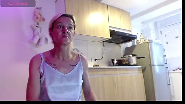 AllysonStonne online show from March 2026 07:04:01 PM