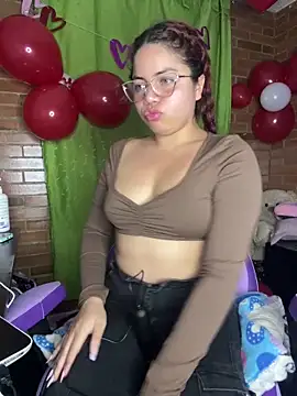 Snapshot of kris_eph chatting on February 2026 12:05:02 AM kris eph online show from February 2026 12:05:02 AM