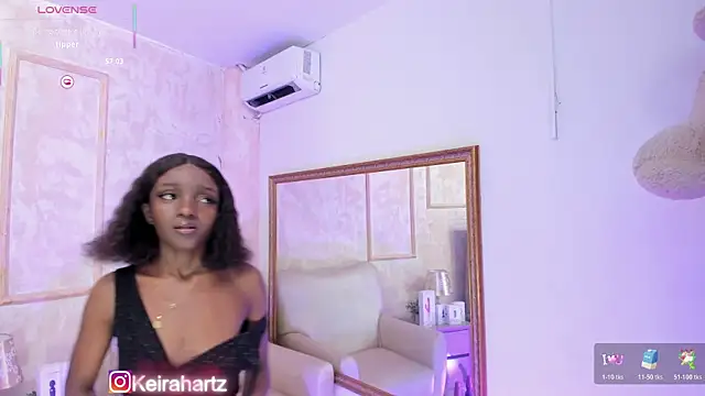 Snapshot of Keirahartz chatting on October 2025 03:41:02 AM Keirahartz online show from October 2025 03:41:02 AM