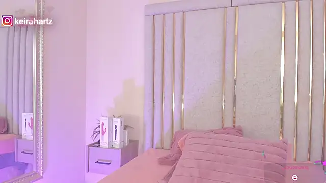 Keirahartz online show from April 2026 07:40:02 PM