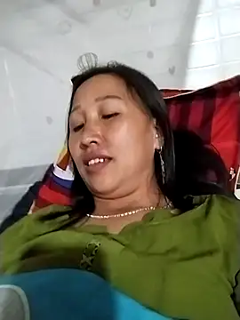 cute love00 online show from February 2026 11:32:02 AM