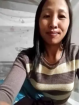 cute love00 online show from November 2025 03:29:01 AM