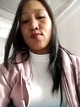 cute love00 online show from February 2026 01:18:02 PM