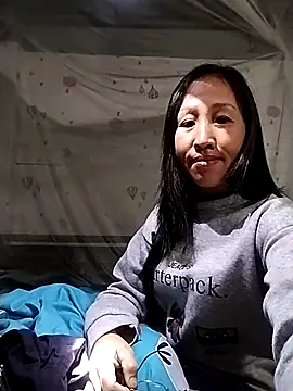 cute love00 online show from February 2026 11:57:01 PM