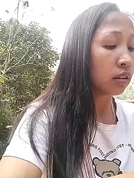 cute love00 online show from February 2026 03:50:01 AM