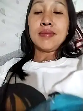 cute love00 online show from February 2026 11:15:01 PM