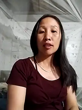 cute love00 online show from February 2026 12:37:01 PM