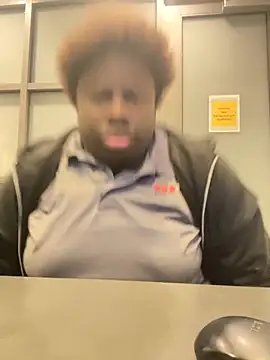 Breezylws online show from September 2025 05:57:01 AM