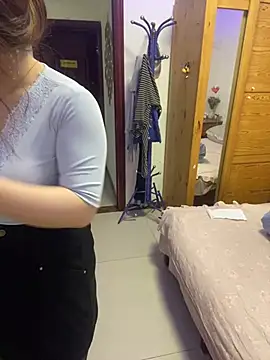 jiajia1060 online show from March 2026 02:33:02 AM