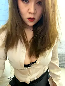 jiajia1060 online show from November 2025 01:05:01 PM