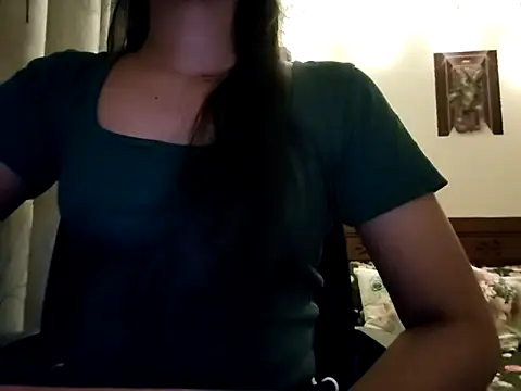 Snapshot of Maria--Strella chatting on October 2025 06:42:02 PM Maria--Strella online show from October 2025 06:42:02 PM