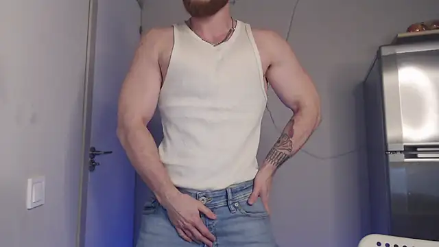 VictorTransMan online show from December 2025 10:06:01 AM