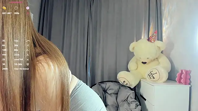 Snapshot of BelleDream chatting on May 2026 06:03:01 PM BelleDream online show from May 2026 06:03:01 PM