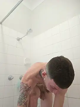 Snapshot of Couplesplay1 chatting on September 2025 08:40:02 AM Couplesplay1 online show from September 2025 08:40:02 AM