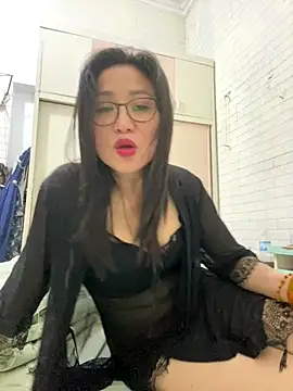 Snapshot of Vitamin_sexy chatting on October 2025 12:06:02 PM Vitamin sexy online show from October 2025 12:06:02 PM