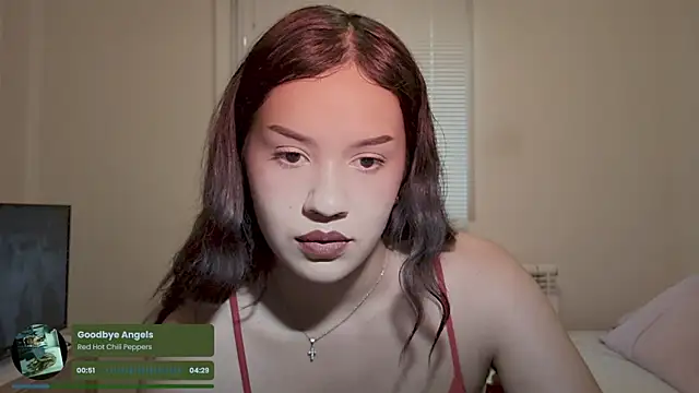 Snapshot of gigifontaine__ chatting on May 2026 08:24:01 AM gigifontaine online show from May 2026 08:24:01 AM