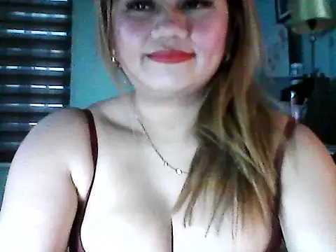 Snapshot of Miss_Heart chatting on October 2025 06:25:01 AM Miss Heart online show from October 2025 06:25:01 AM