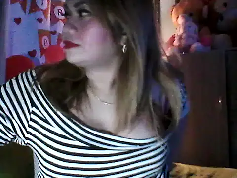 Snapshot of Miss_Heart chatting on November 2025 10:08:02 AM Miss Heart online show from November 2025 10:08:02 AM