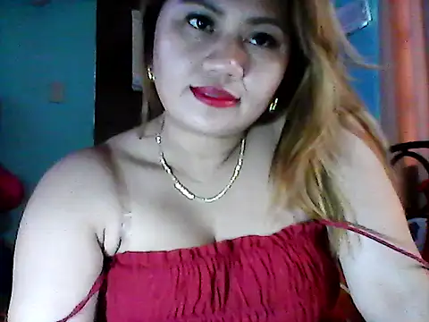 Snapshot of Miss_Heart chatting on October 2025 05:18:02 AM Miss Heart online show from October 2025 05:18:02 AM