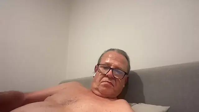 MaxFapper123 online show from May 2026 01:17:02 PM