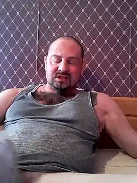 Snapshot of _NEREZA_ chatting on May 2026 04:04:01 PM NEREZA online show from May 2026 04:04:01 PM
