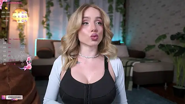 BabyyyLunaX online show from June 2026 07:41:02 PM
