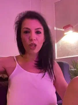 AlyaRei online show from May 2026 06:57:02 PM