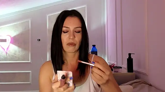 AlyaRei online show from December 2025 01:28:02 AM