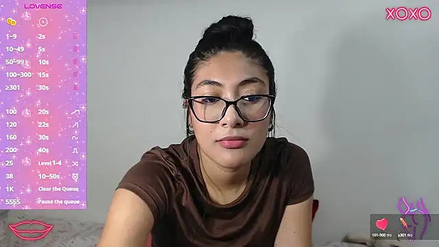 Allison 19   online show from October 2025 07:54:01 AM