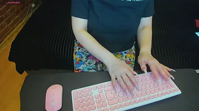 Cutiee Alicee online show from April 2026 07:28:02 PM