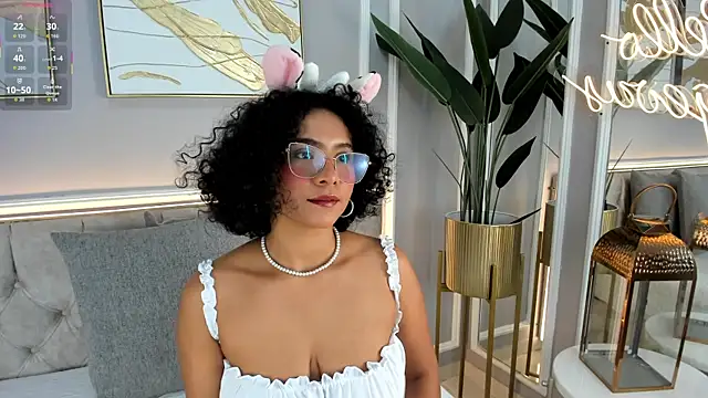 ellette   online show from September 2025 07:03:01 PM