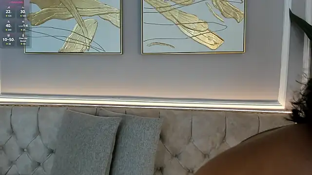 ellette   online show from October 2025 07:04:01 PM