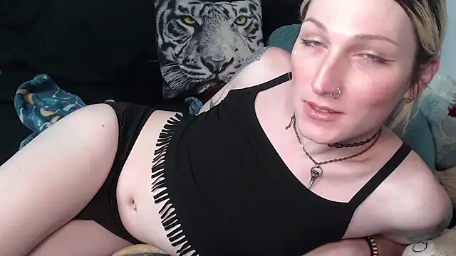 AthenaAphrodisia online show from April 2026 06:59:01 PM