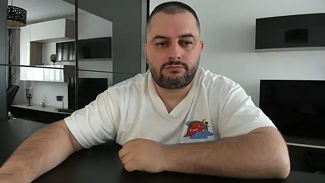 Snapshot of DravenPeak chatting on June 2026 12:25:01 PM DravenPeak online show from June 2026 12:25:01 PM