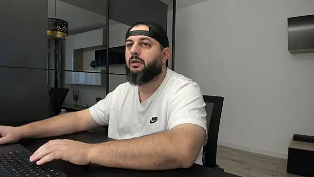 DravenPeak online show from November 2025 05:12:02 AM