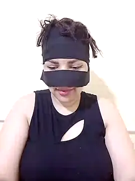 Snapshot of Diva_watine chatting on October 2025 07:13:02 PM Diva watine online show from October 2025 07:13:02 PM