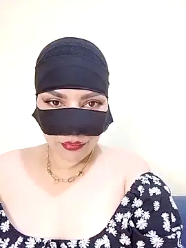 Snapshot of Diva_watine chatting on November 2025 01:50:02 PM Diva watine online show from November 2025 01:50:02 PM