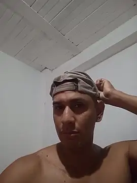 Snapshot of Jota_Alejand chatting on November 2025 03:54:01 AM Jota Alejand online show from November 2025 03:54:01 AM