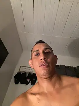 Snapshot of Jota_Alejand chatting on May 2026 03:35:01 AM Jota Alejand online show from May 2026 03:35:01 AM
