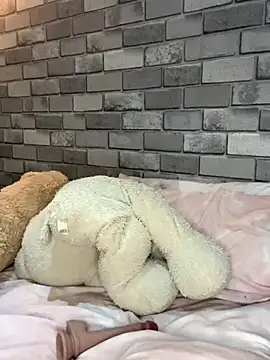 Poppy frankie online show from October 2025 07:36:01 PM