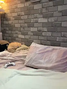 Poppy frankie online show from October 2025 12:12:01 AM