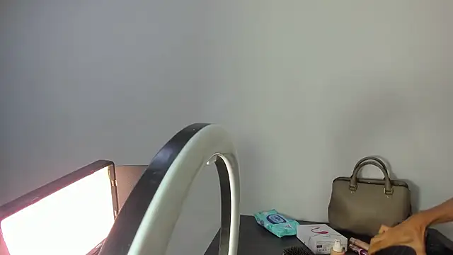 Aisha hotts777 online show from January 2026 03:32:02 AM