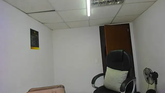 Aisha hotts777 online show from March 2026 03:13:01 AM