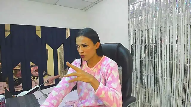 Aisha hotts777 online show from May 2026 05:01:01 AM