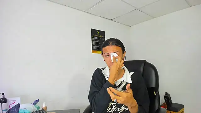 Aisha hotts777 online show from December 2025 03:53:01 AM