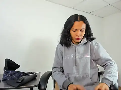 Snapshot of Aisha_hotts777 chatting on December 2025 05:09:02 AM Aisha hotts777 online show from December 2025 05:09:02 AM