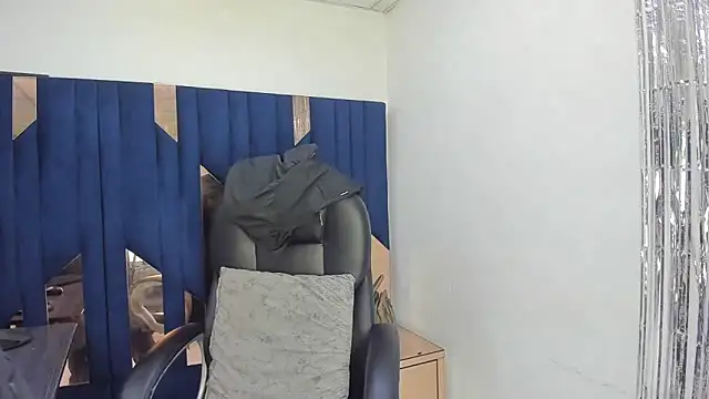 Aisha hotts777 online show from May 2026 06:52:02 PM