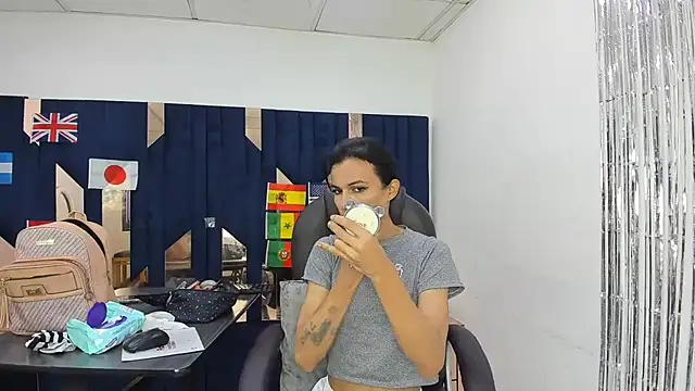 Aisha hotts777 online show from July 2026 06:27:02 PM