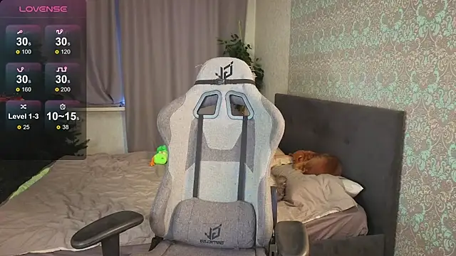 Snapshot of magic_shy_ chatting on November 2025 02:34:01 AM magic shy online show from November 2025 02:34:01 AM