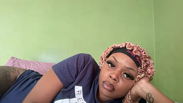 Liaprettygirl online show from March 2026 01:22:02 PM